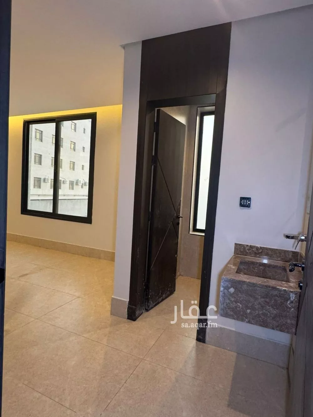 شقة 4 غرف في الحمرا 1