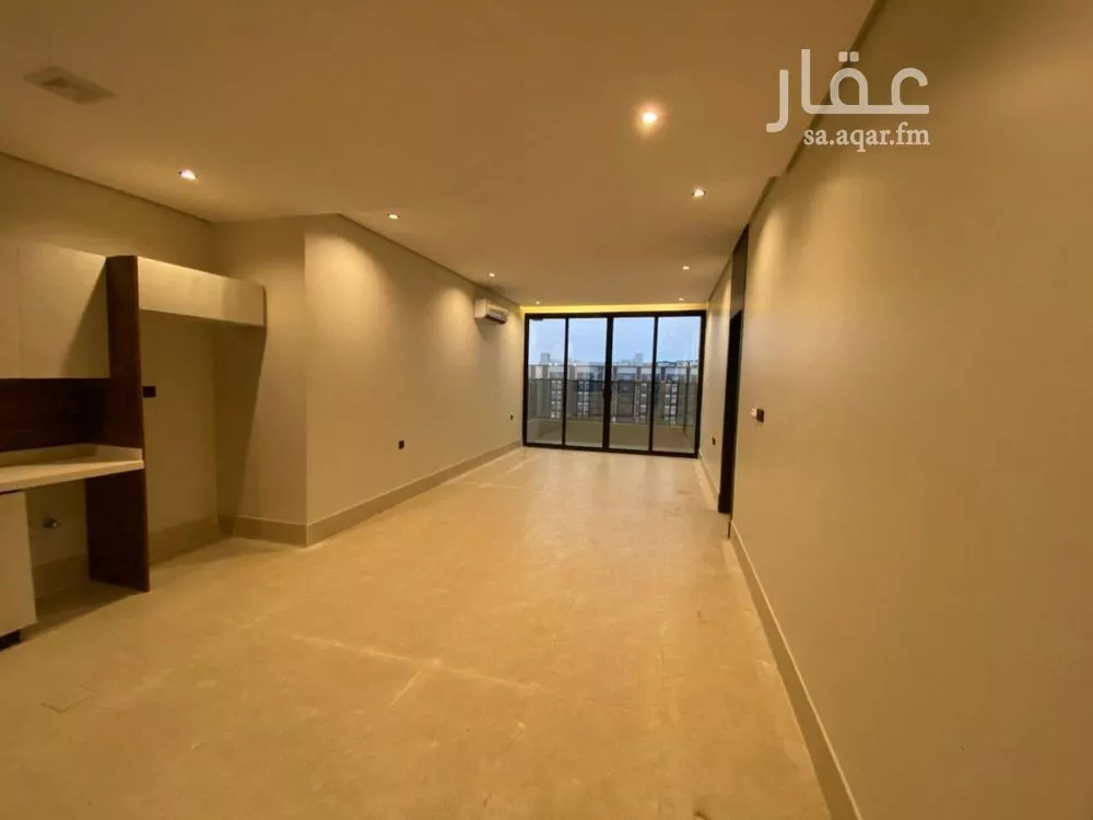 شقة 5 غرف في الحمرا 2