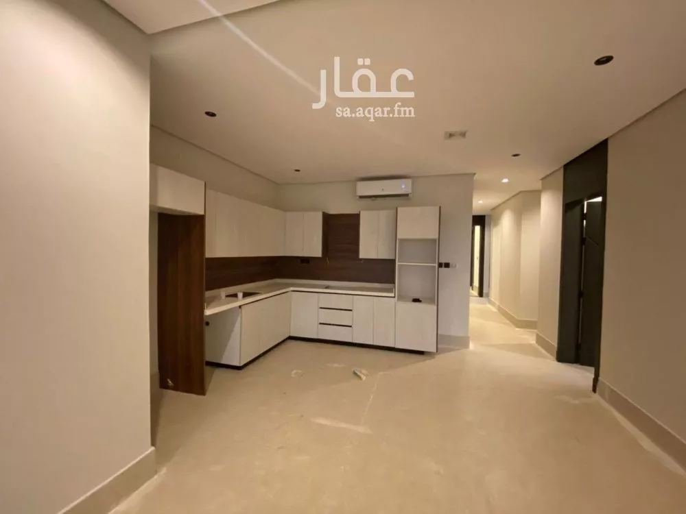 شقة 5 غرف في الحمرا 3