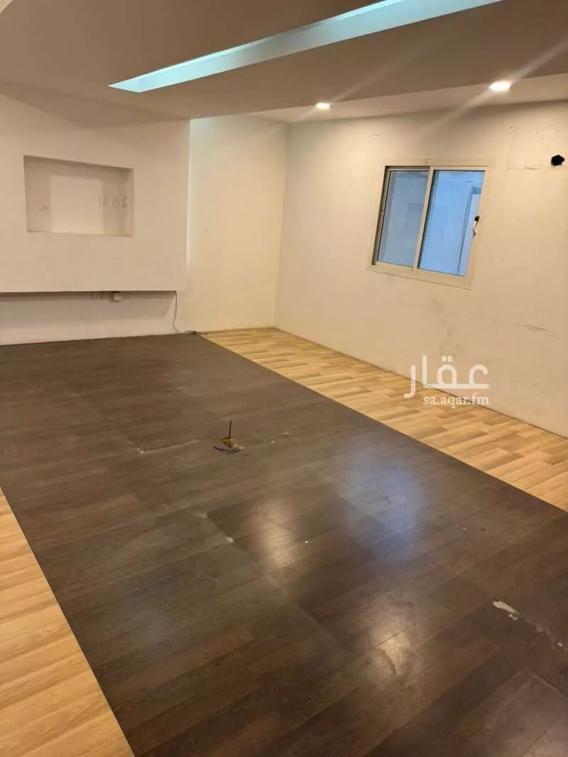 8 bedroom office in Al Muhammadiyah, Jeddah 12
