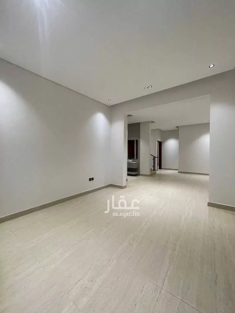 فيلا 6 غرف في الشرق 5