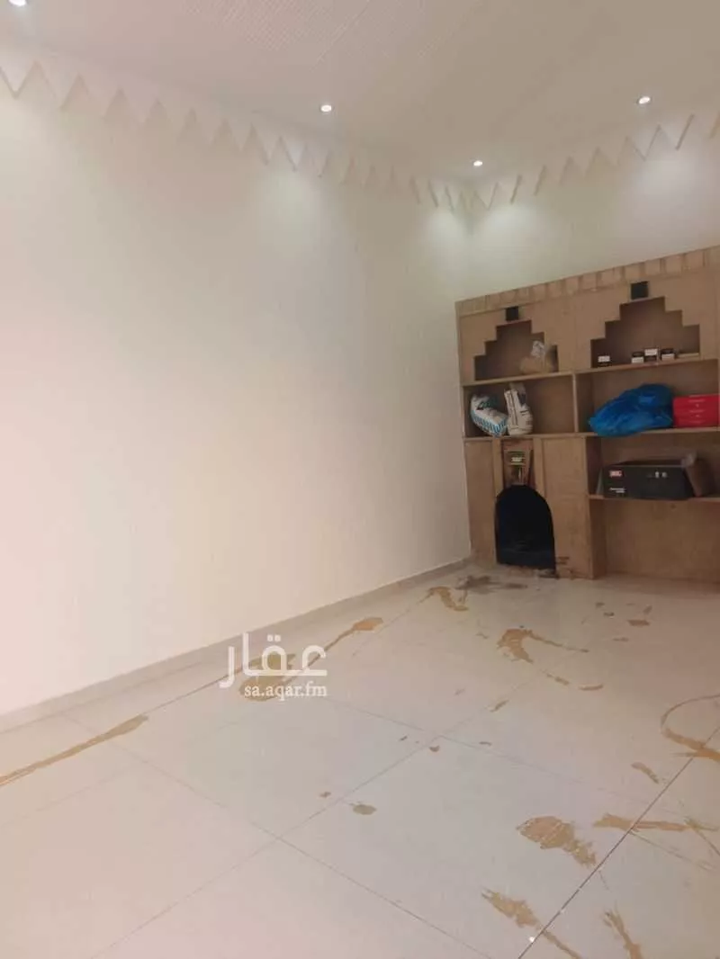 14 bedroom apartment in Al Rimal 1