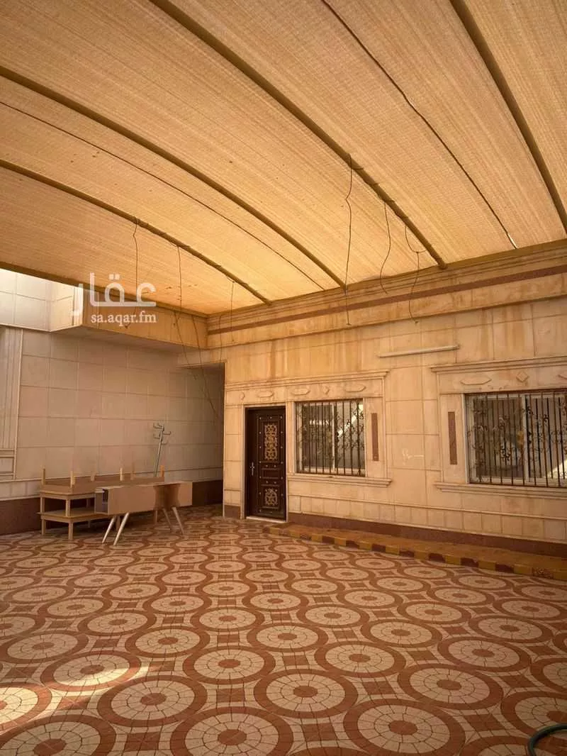 شقة 17 غرف في المونسية 5