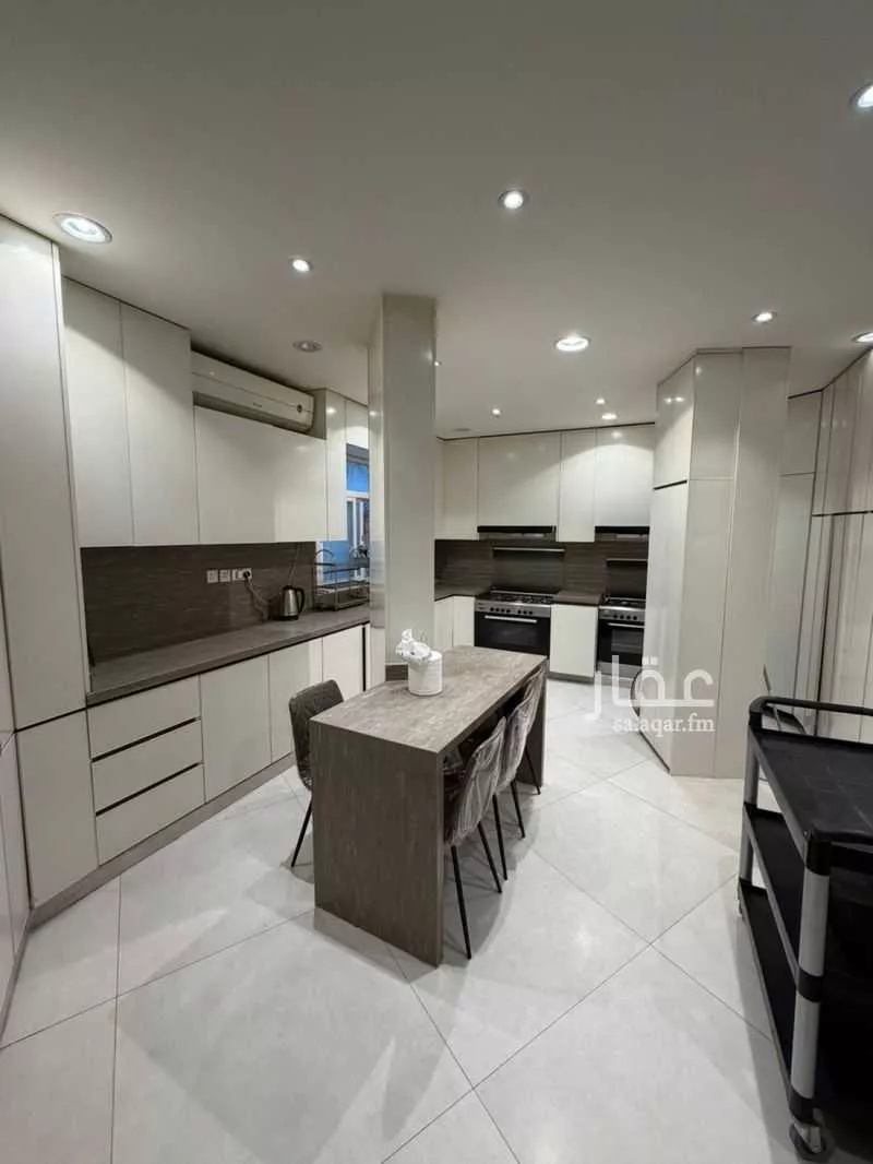 فيلا 14 غرف في الفلاح 4