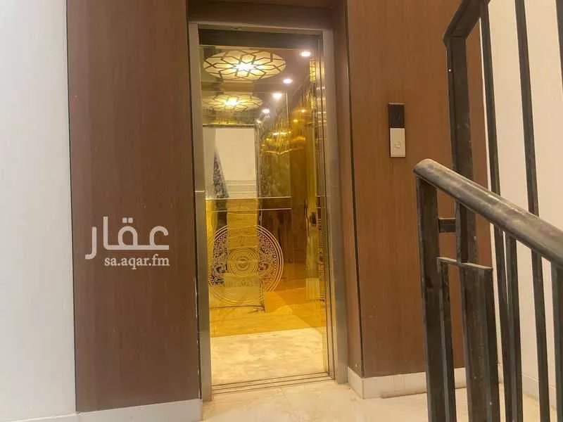 5 bedroom floor in Al Janadriyah 1