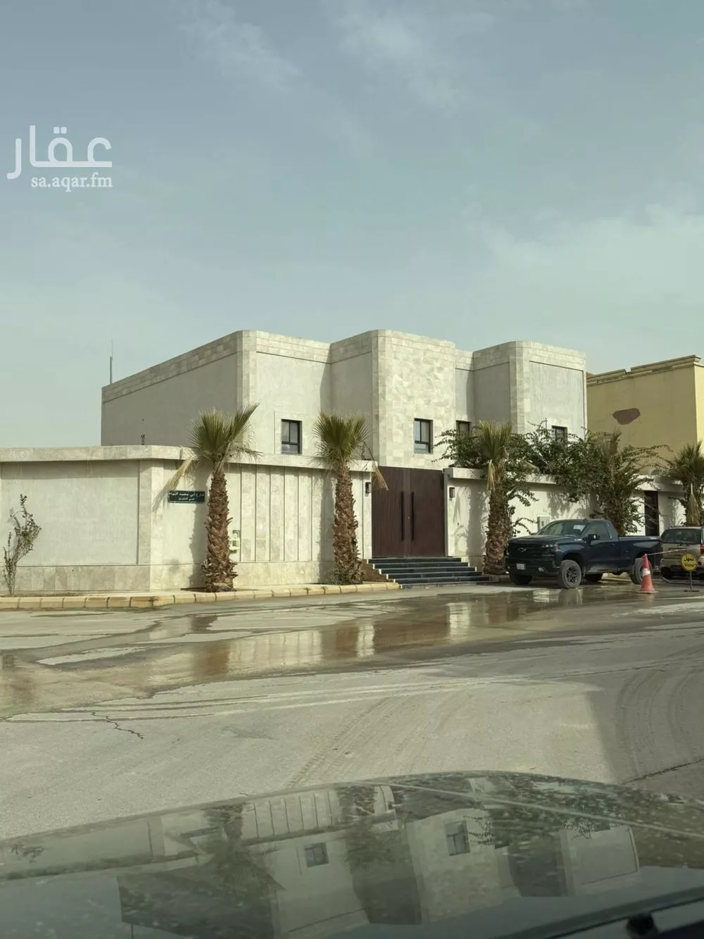 فيلا 5 غرف في العقيق 4