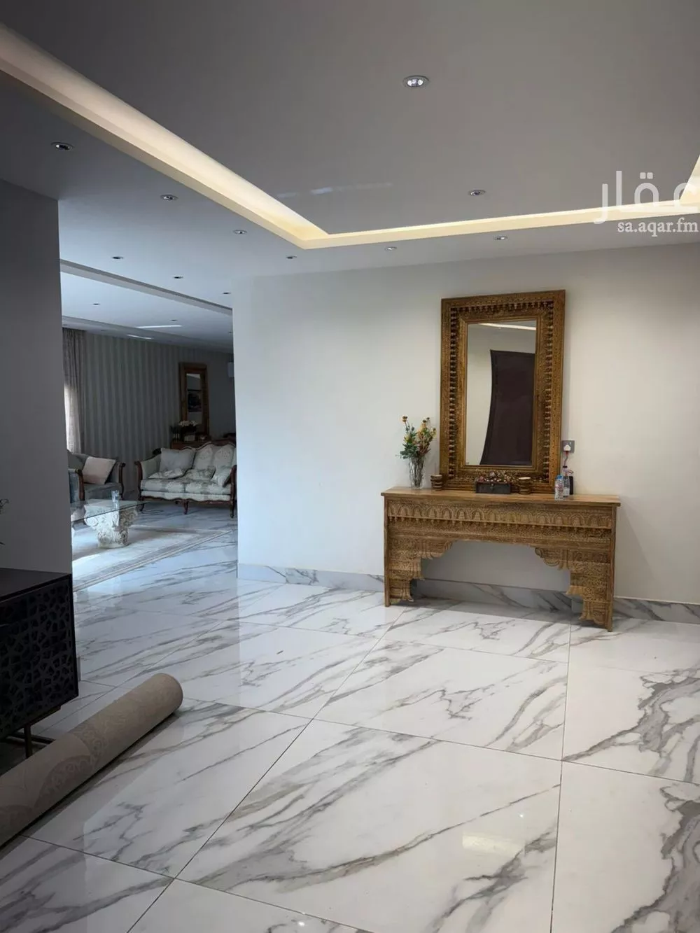 فيلا 5 غرف في العقيق 5