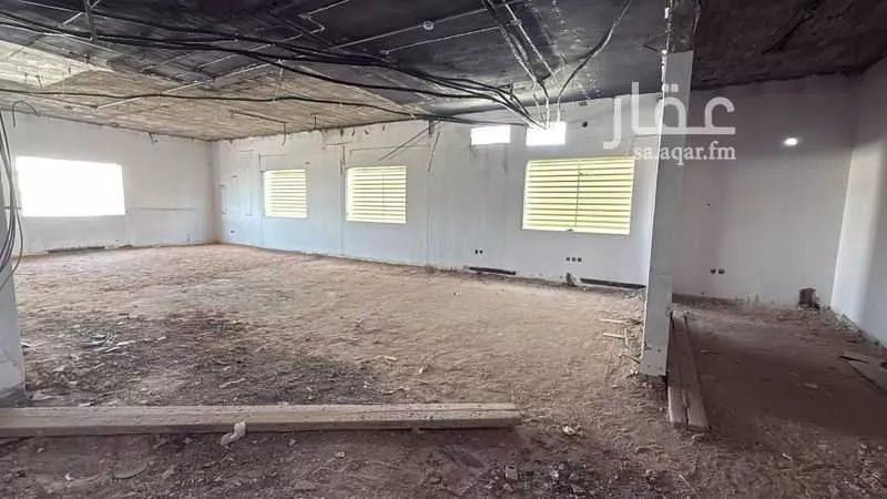 مكتب 2000 م² في العليا 4