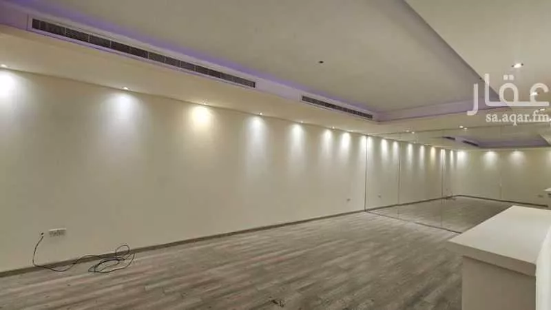 فيلا 5 غرف في الملقا 5