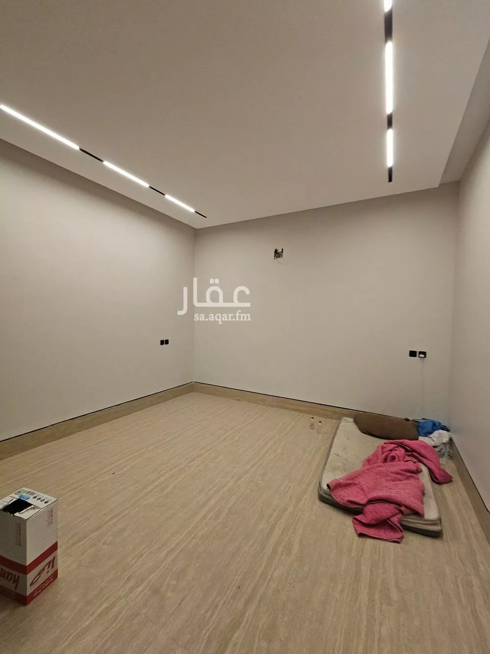 فيلا 4 غرف في العارض 3