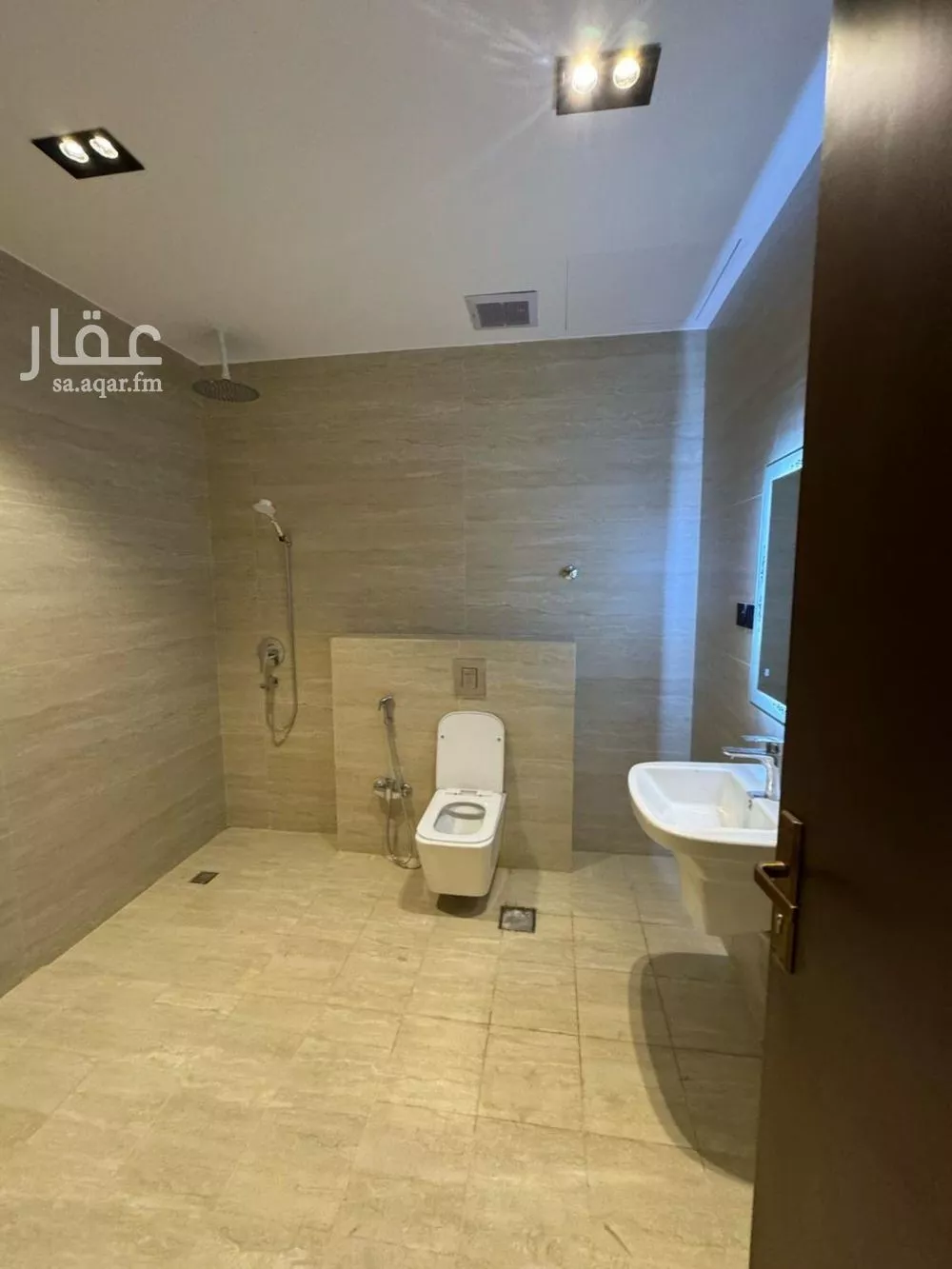 3 bedroom floor in Al Aridh 3