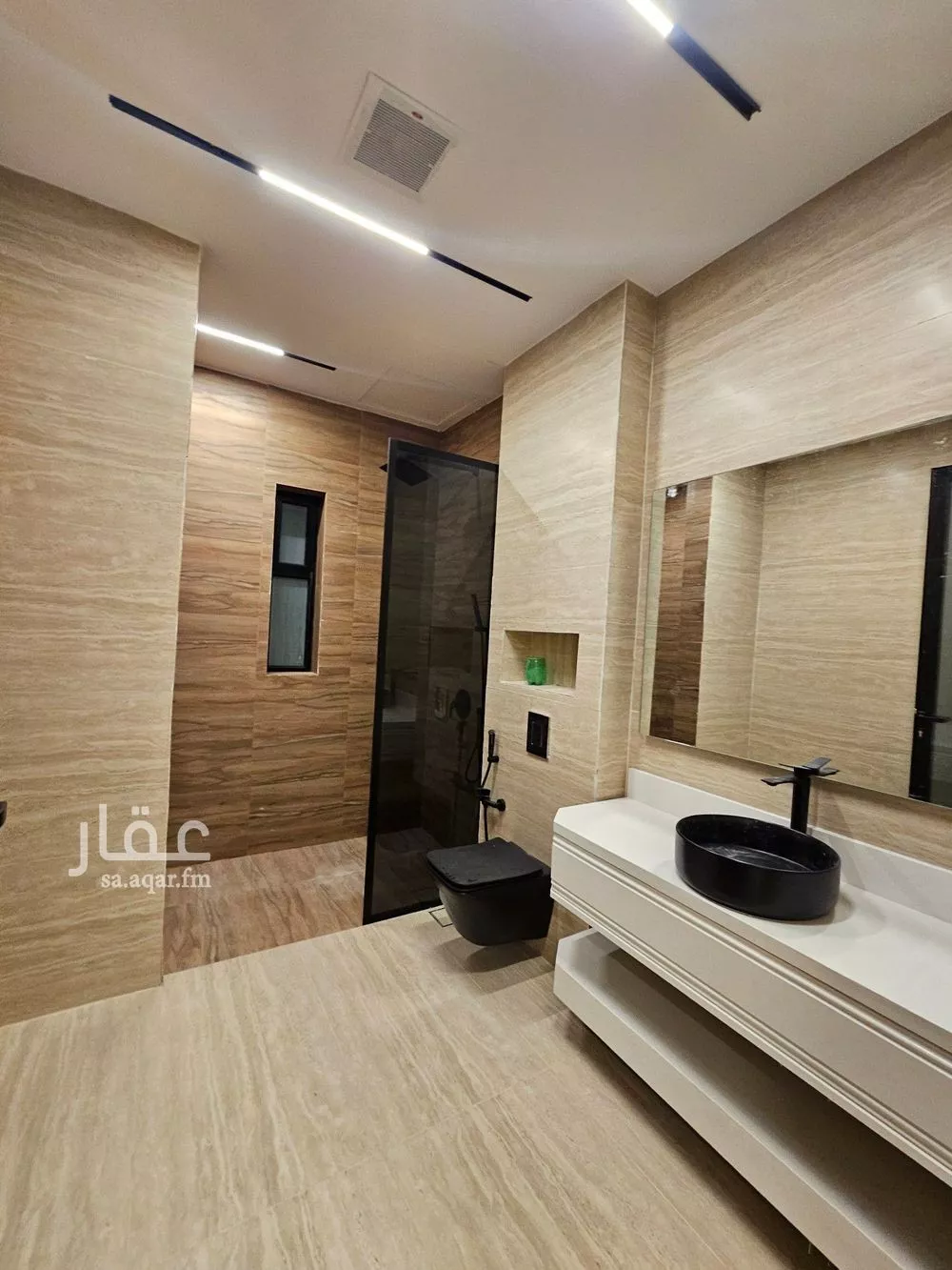 فيلا 4 غرف في العارض 2