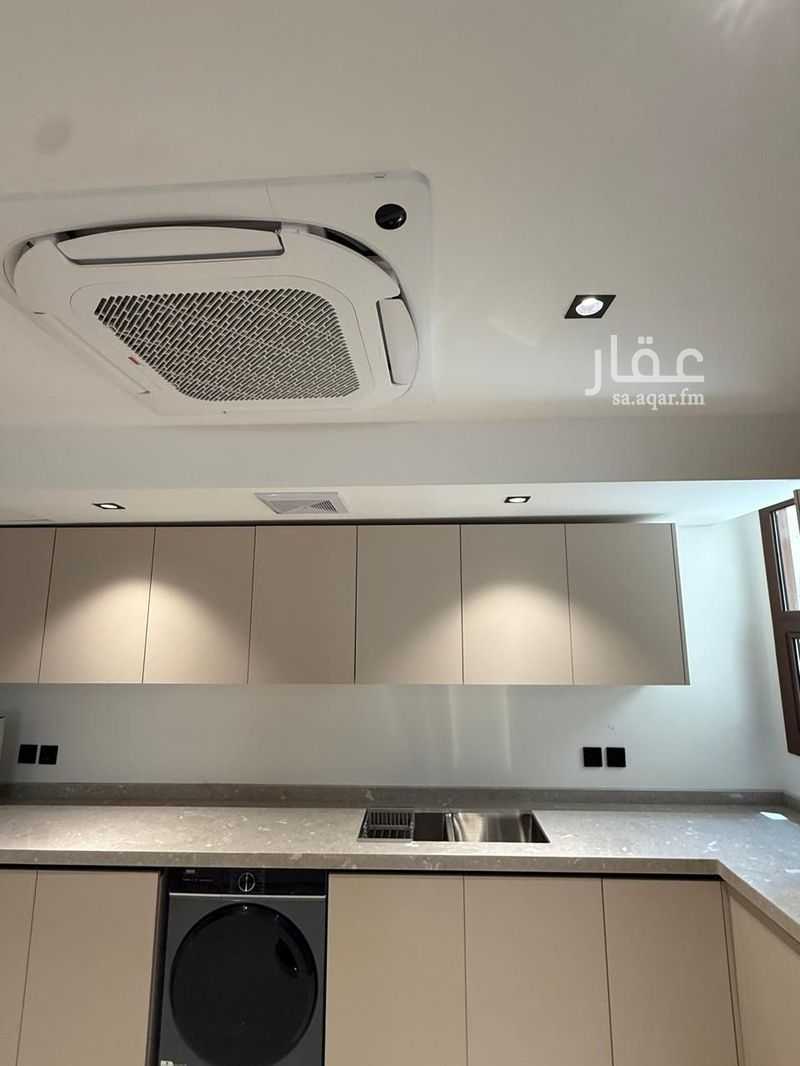 3 bedroom apartment in King Fahd, Riyadh 13