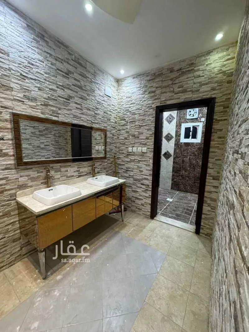 فيلا 7 غرف في بحرة 3