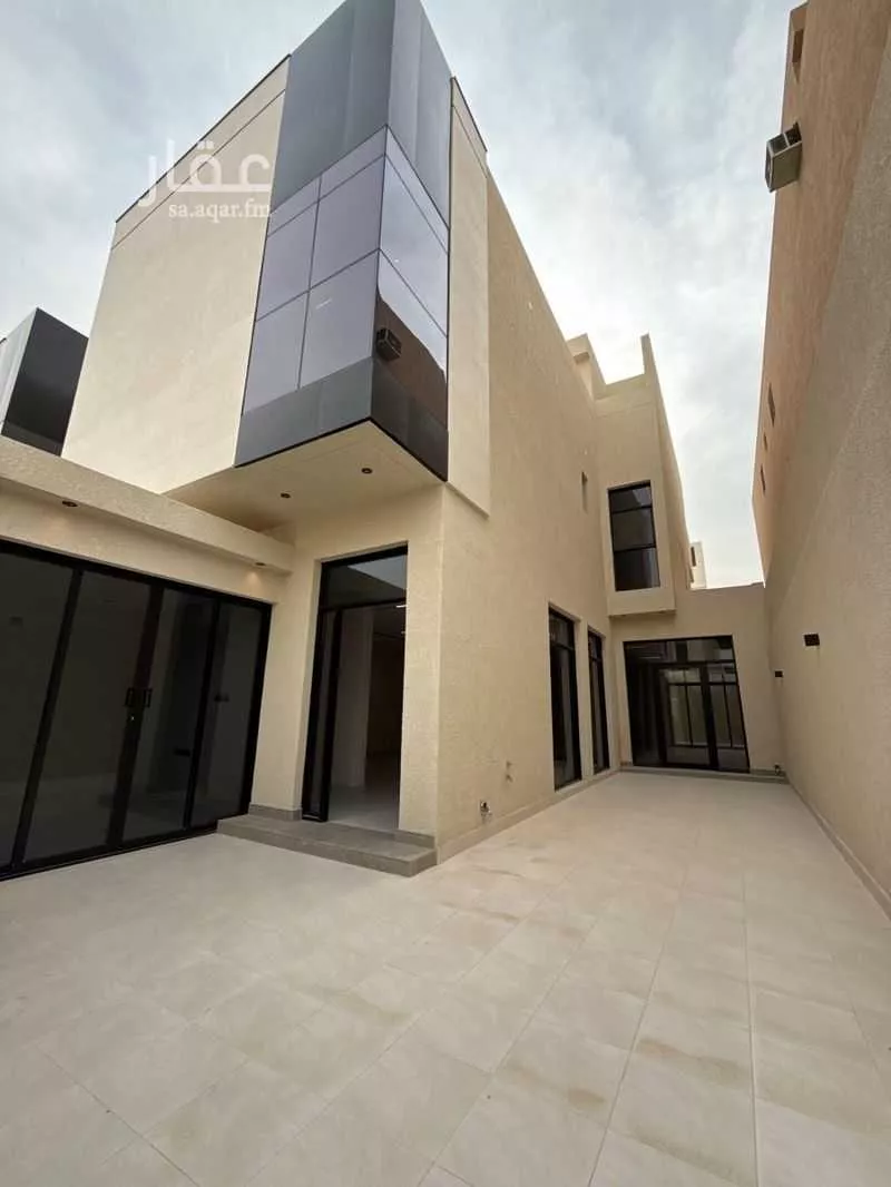 5 bedroom villa in Al Narjis 2