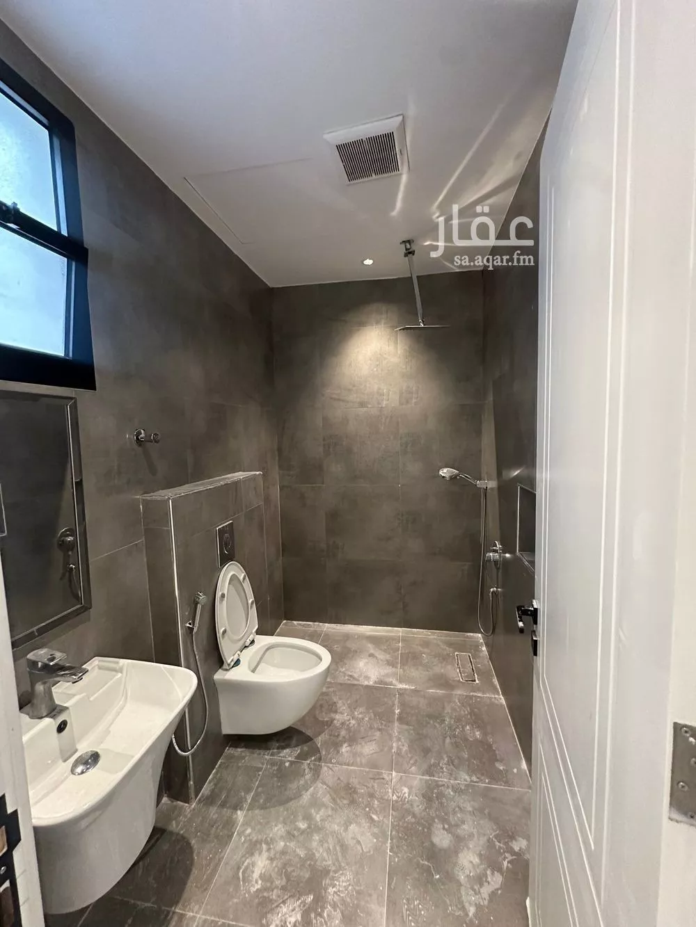 3 bedroom apartment in Al Aridh 5