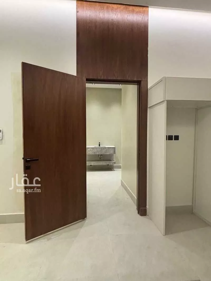 4 bedroom apartment in Dhahrat Laban 1