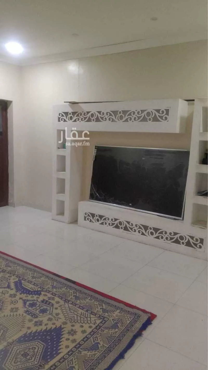 شقة 5 غرف في ضاحية الملك فهد 3