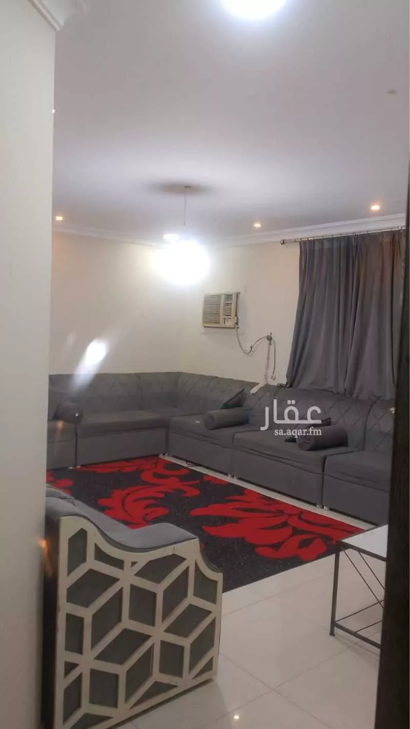 شقة 5 غرف في ضاحية الملك فهد 2