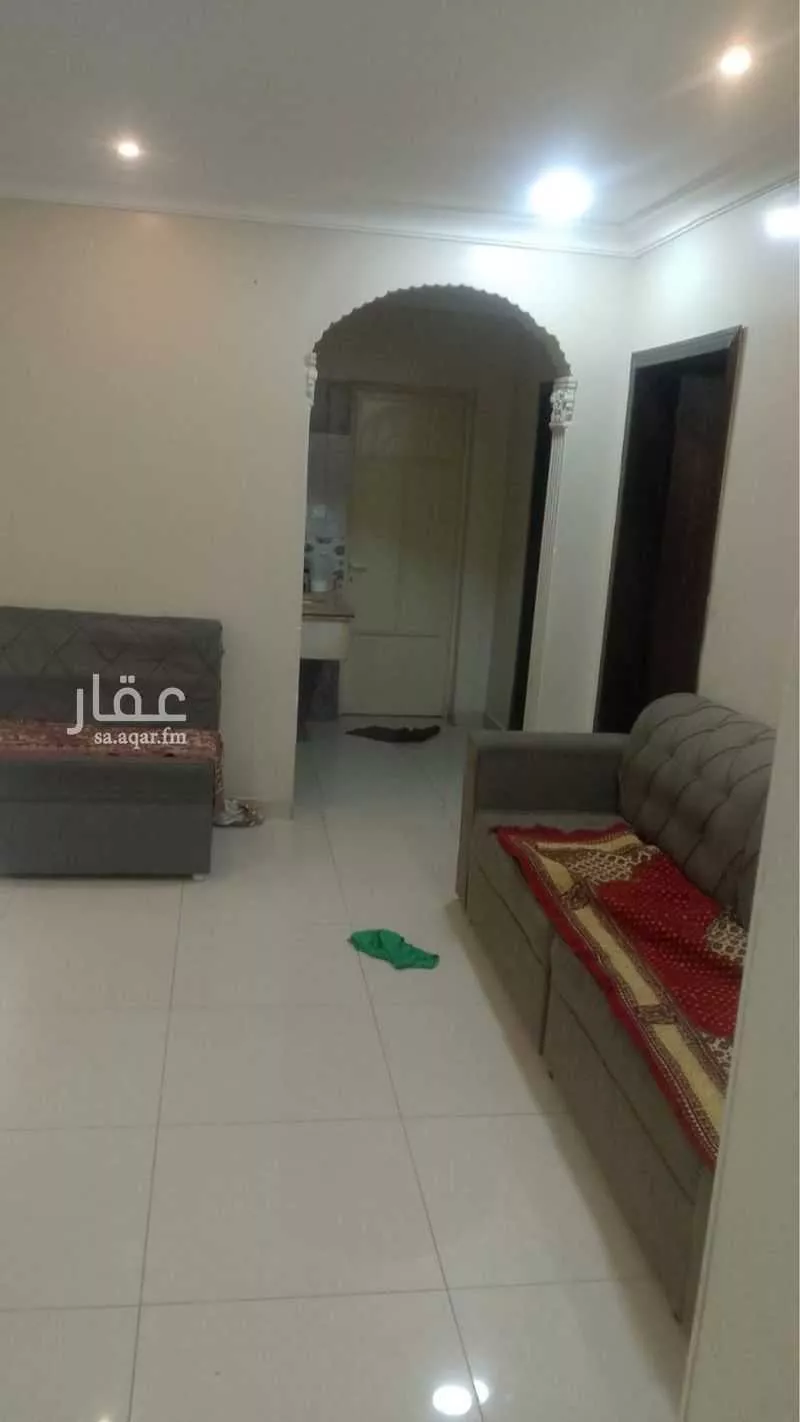 شقة 5 غرف في ضاحية الملك فهد 5