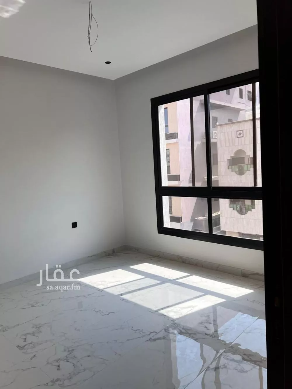 شقة 4 غرف في الزهراء 5