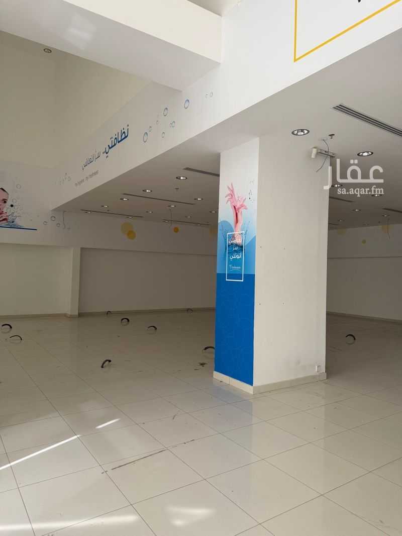 shop in Al Rabie, Riyadh 4