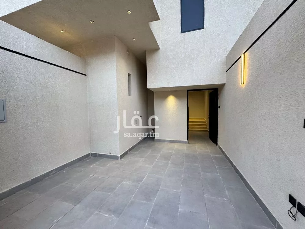 3 bedroom floor in Dirab 2