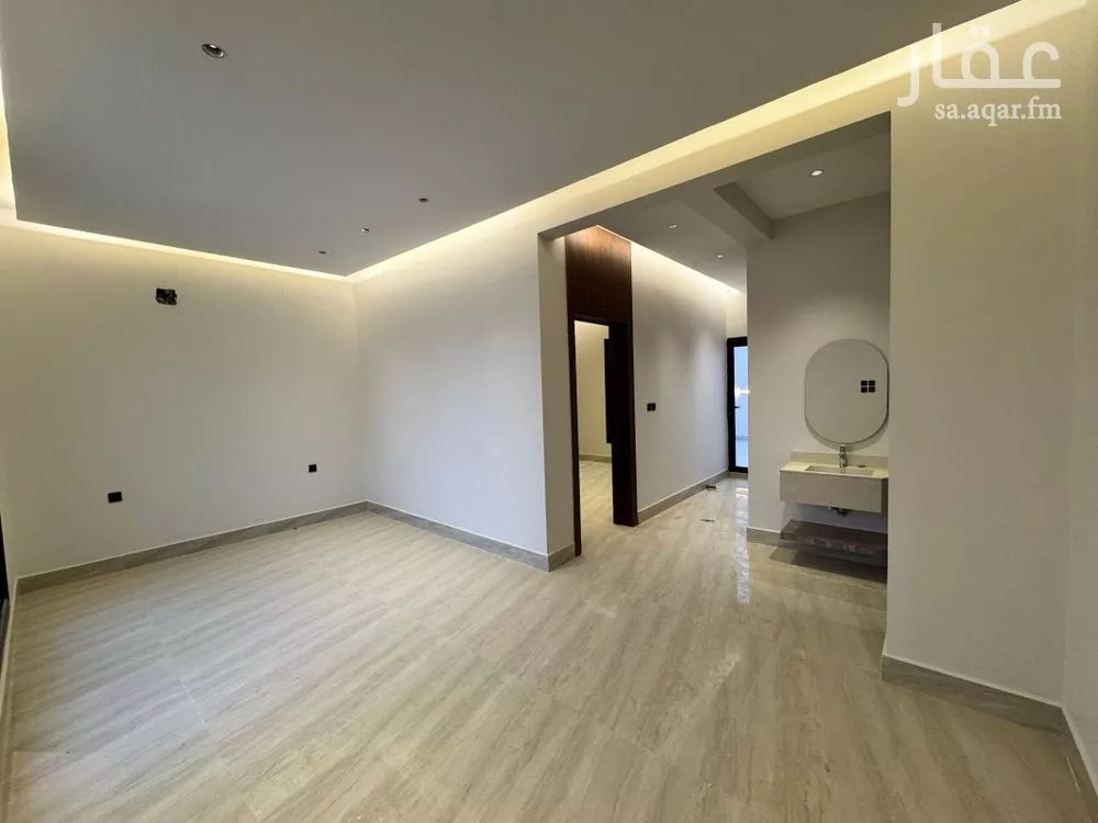 3 bedroom floor in Dirab 4