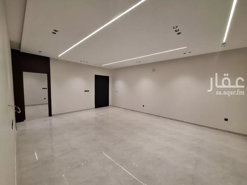 3 bedroom floor in Tuwaiq 5