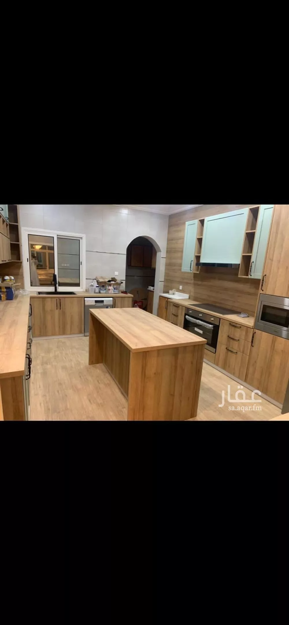 فيلا 10 غرف في الامواج 5