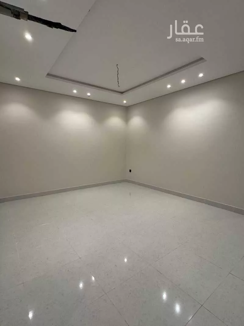 شقة 5 غرف في الريان 3