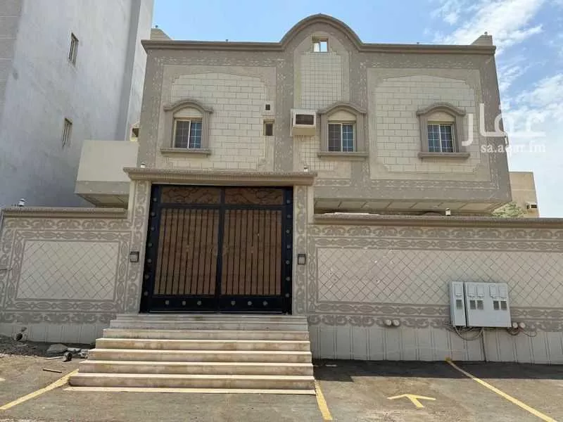 عمارة 400 م² في القرينة 1