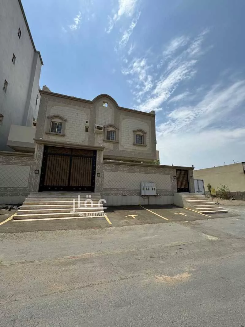 عمارة 400 م² في القرينة 2