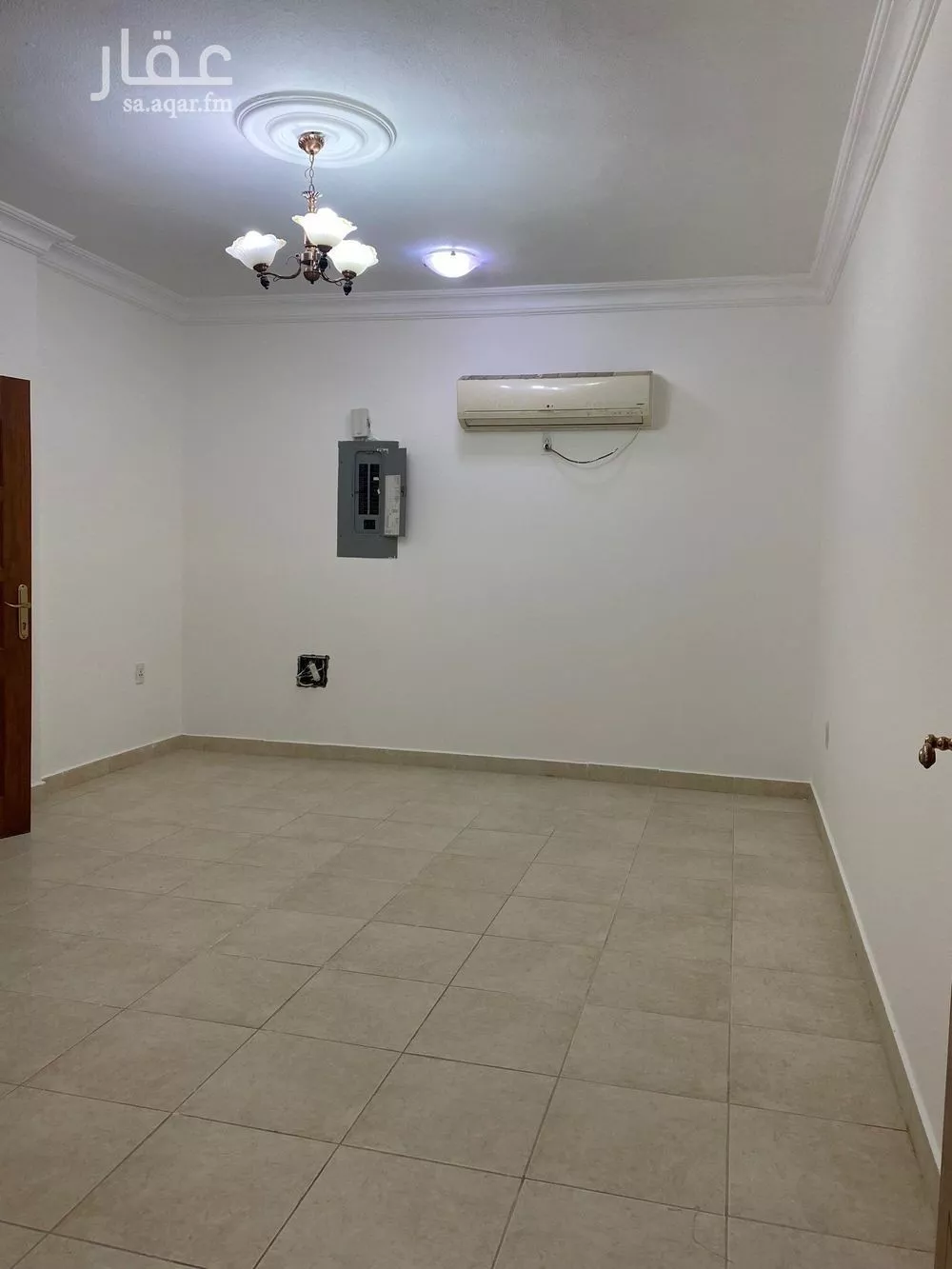 شقة 4 غرف في الحمرا 1