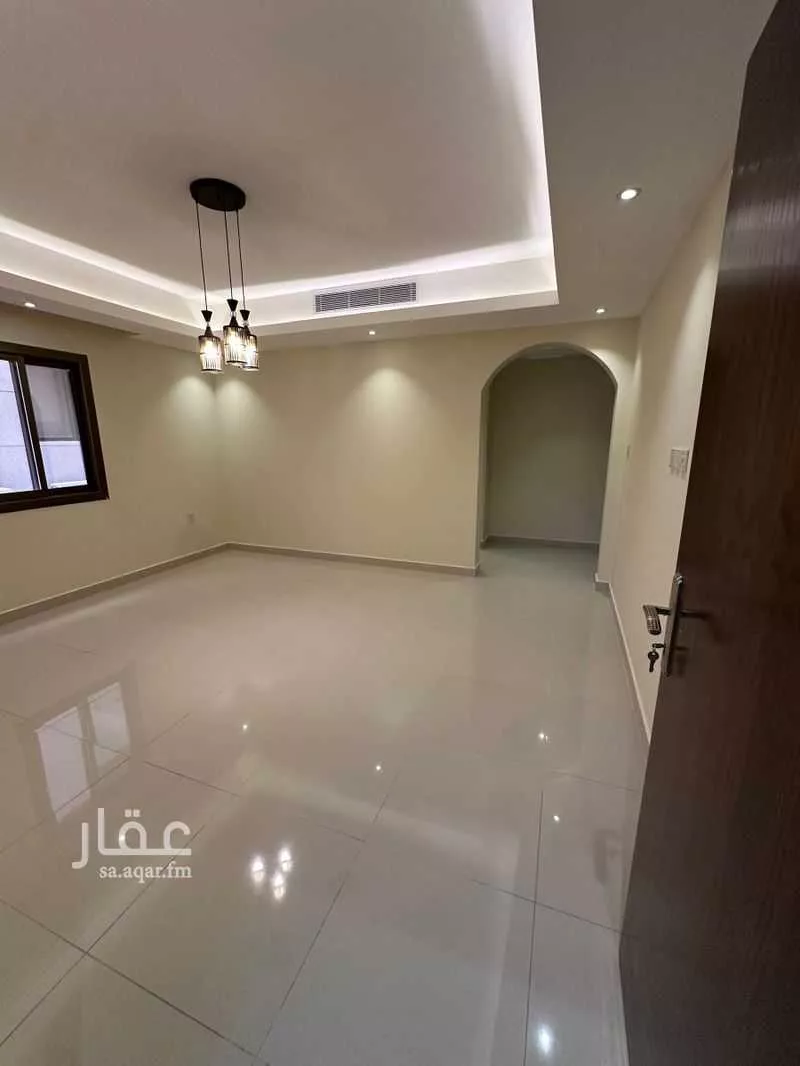 شقة 3 غرف في الحمرا 2