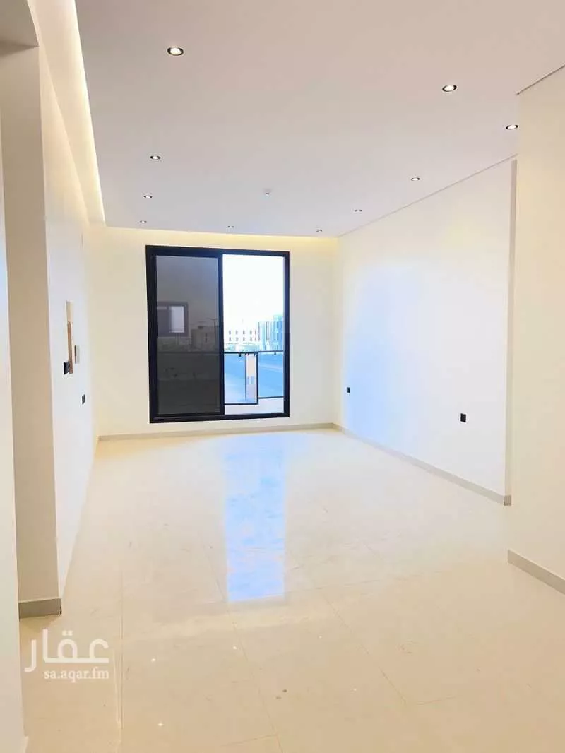 شقة 4 غرف في المهدية 5