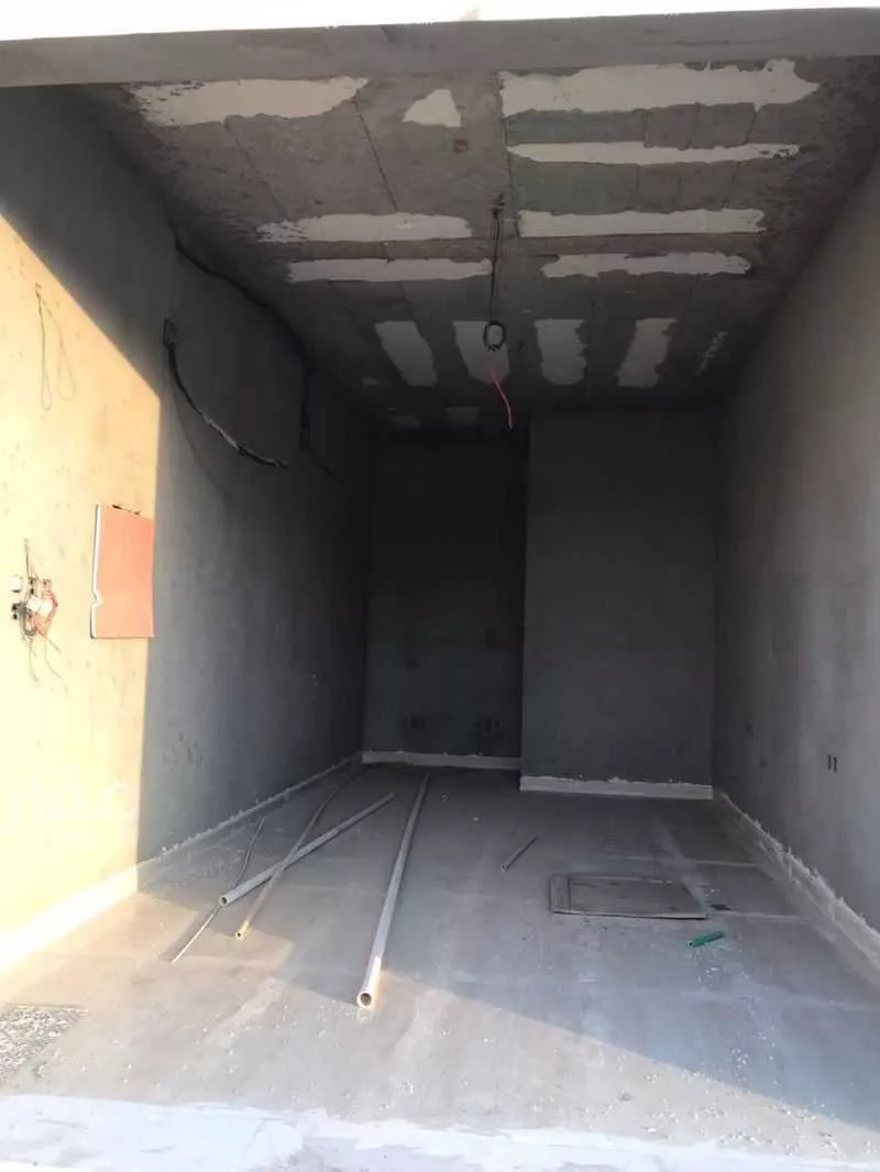 shop in Al Mahdiyyah, Riyadh 4