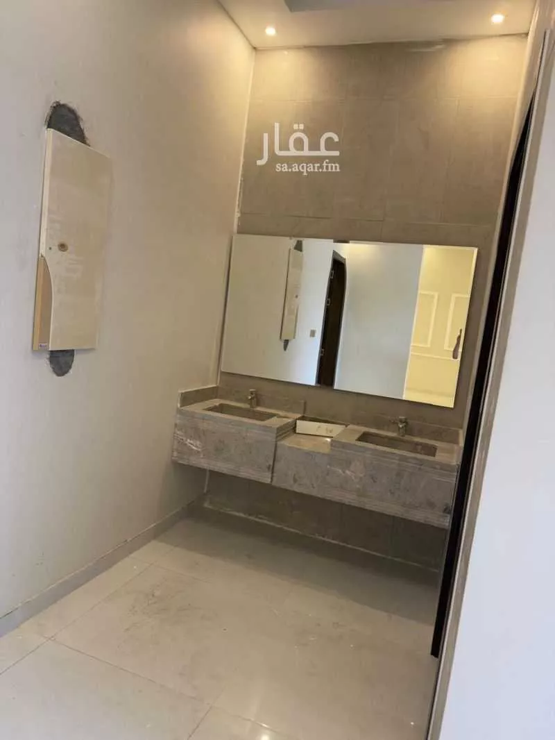 فيلا 6 غرف في الشراع 1