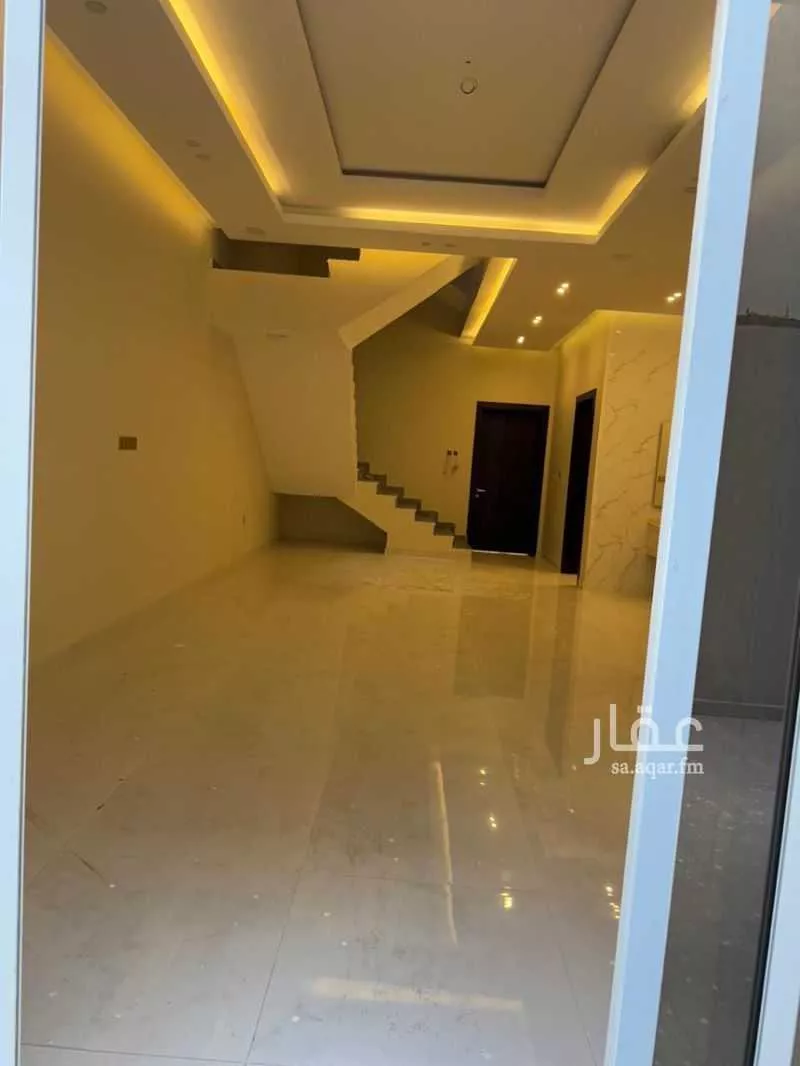 فيلا 6 غرف في الشراع 3