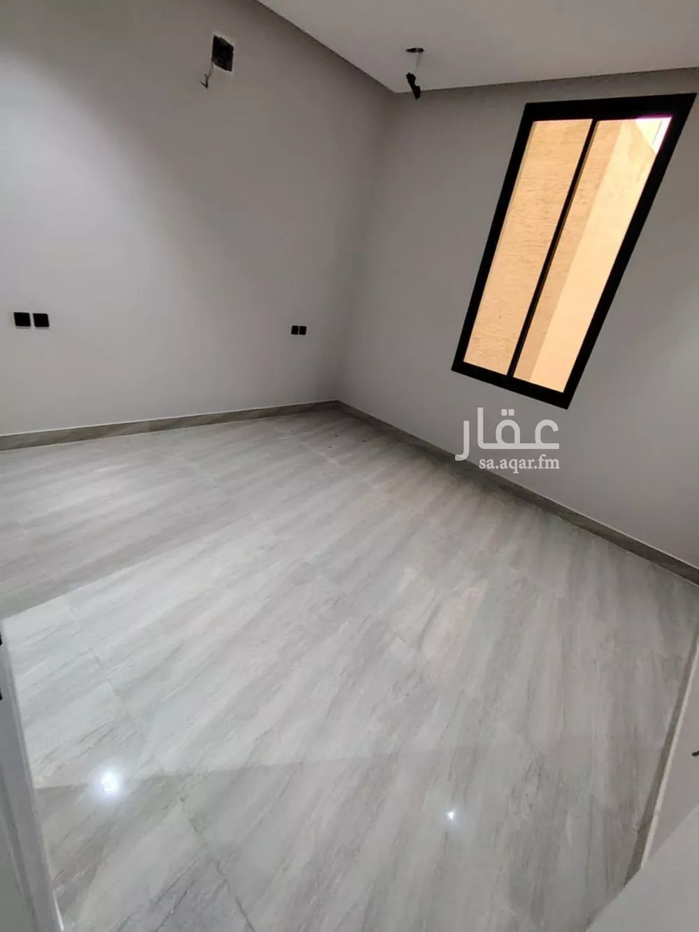 شقة 4 غرف في الرمال 4