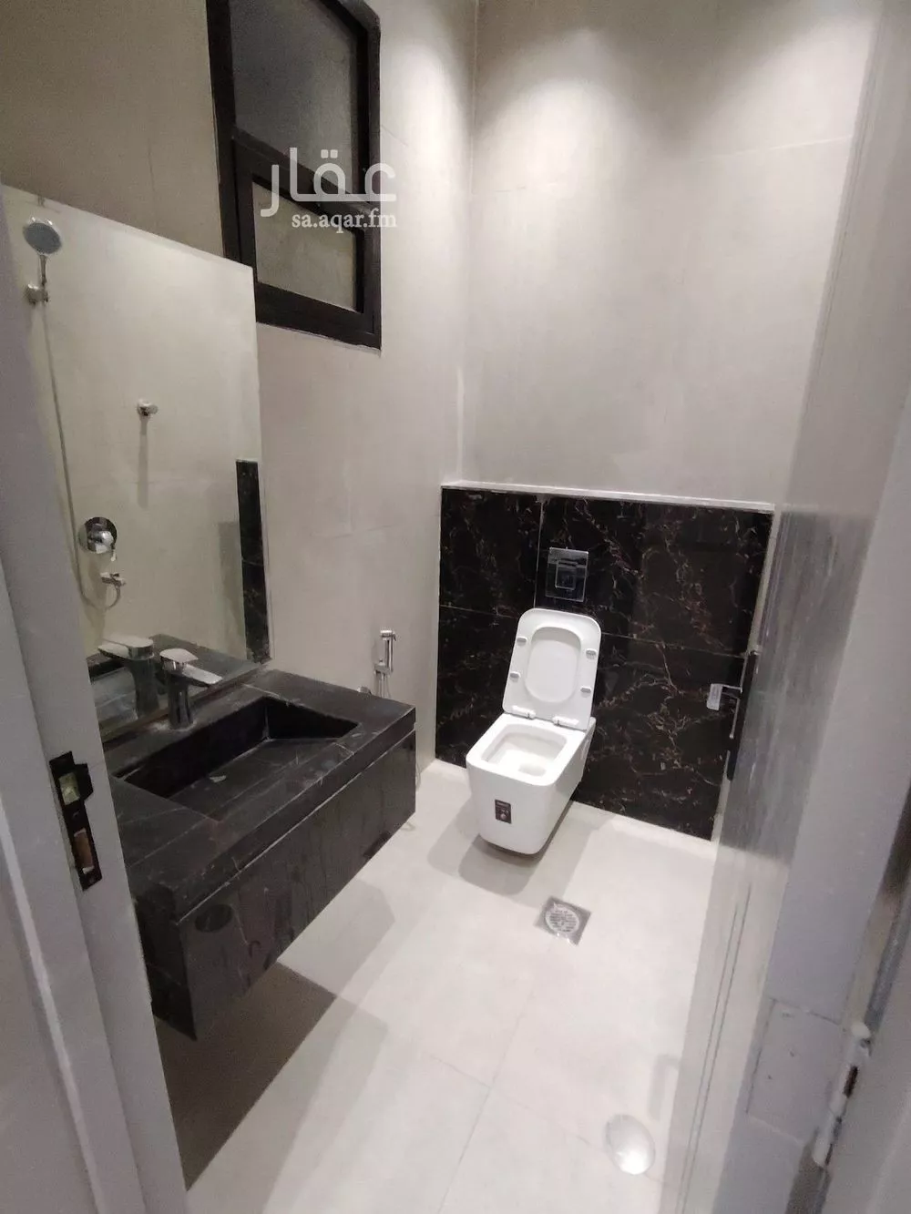 شقة 4 غرف في الجنادرية 3