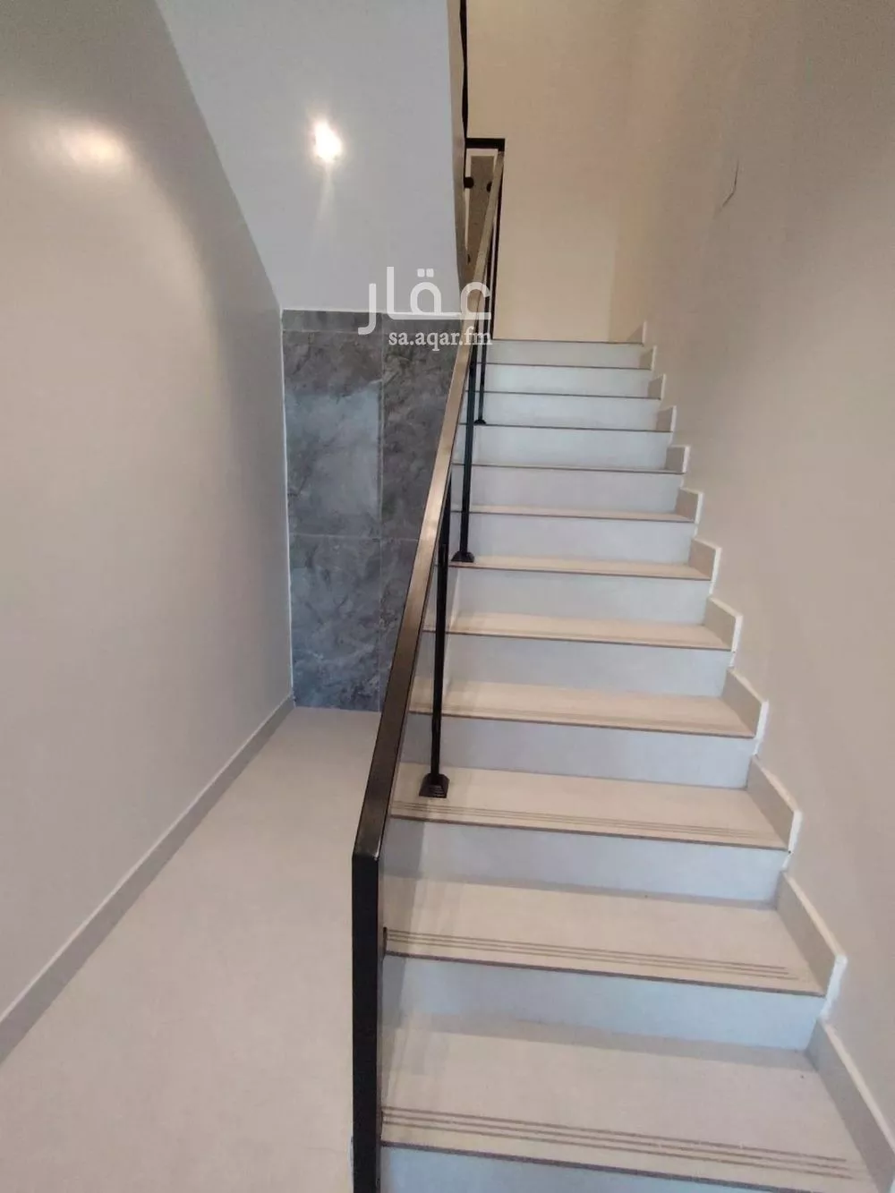 شقة 4 غرف في الرمال 5