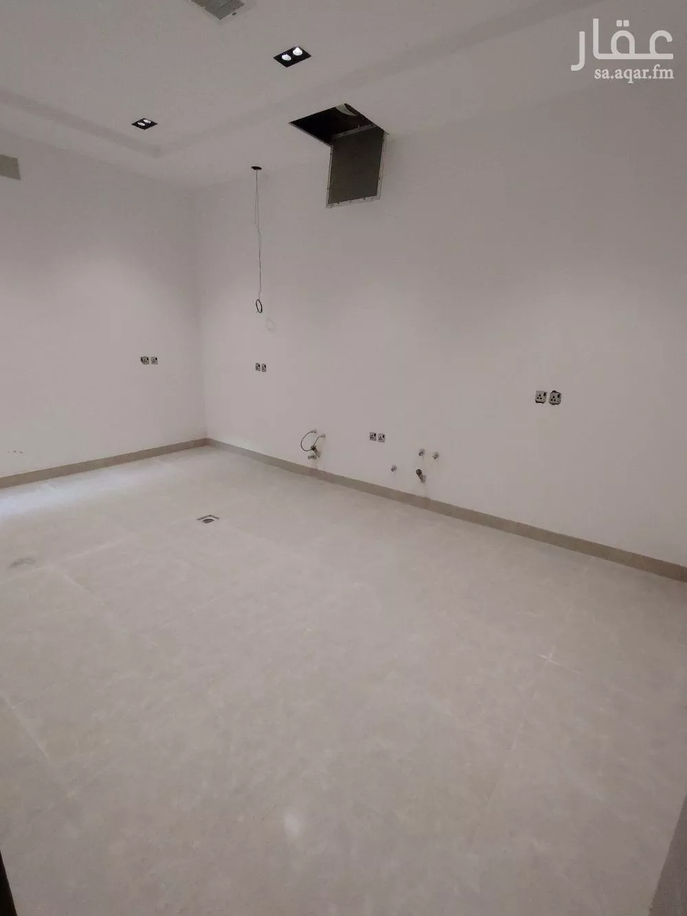 فيلا 5 غرف في الرمال 2