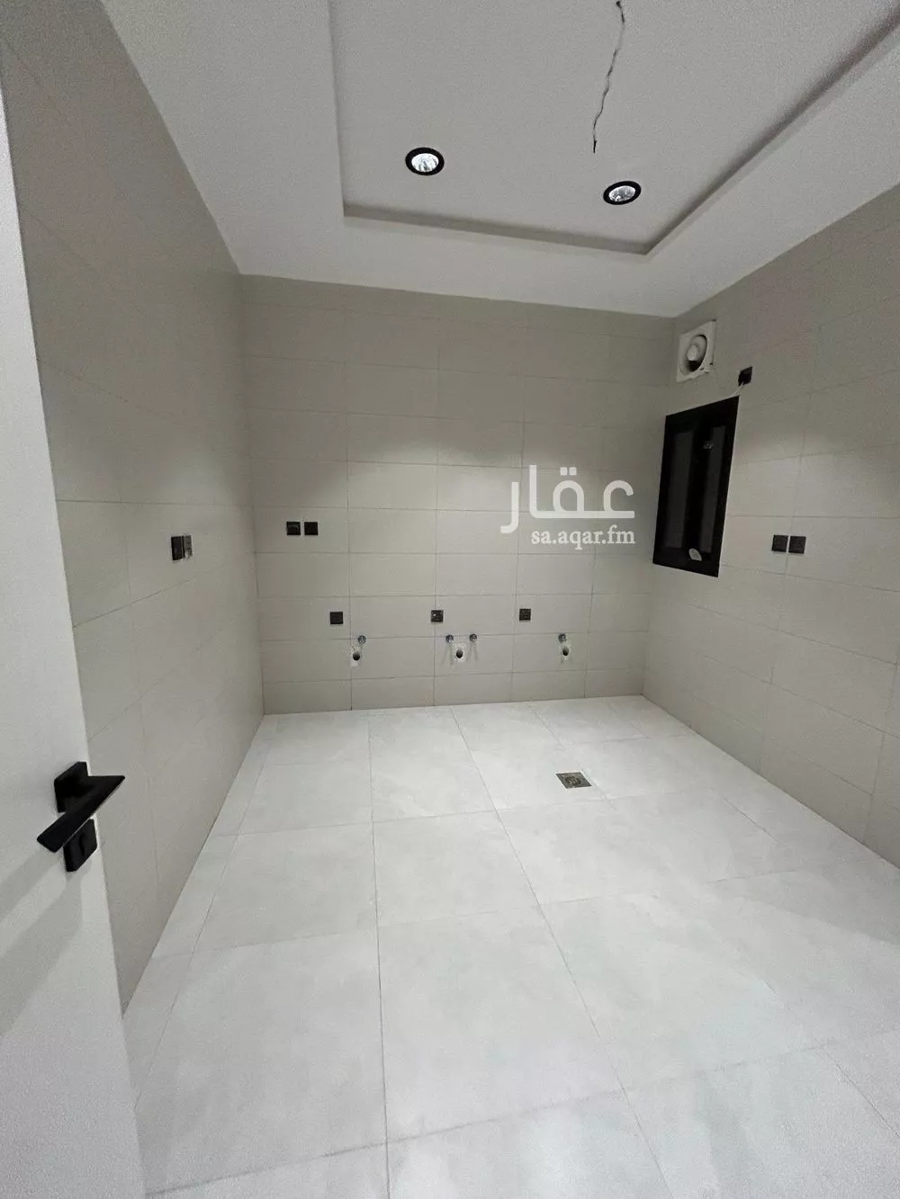 شقة 4 غرف في الريان 4