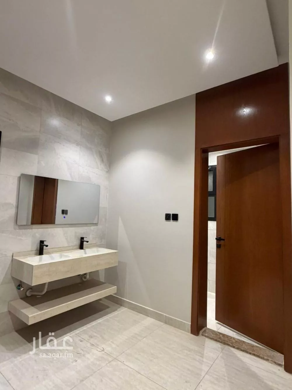 شقة 6 غرف في المروة 4