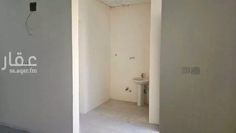 2 bedroom floor in Uraidh 3