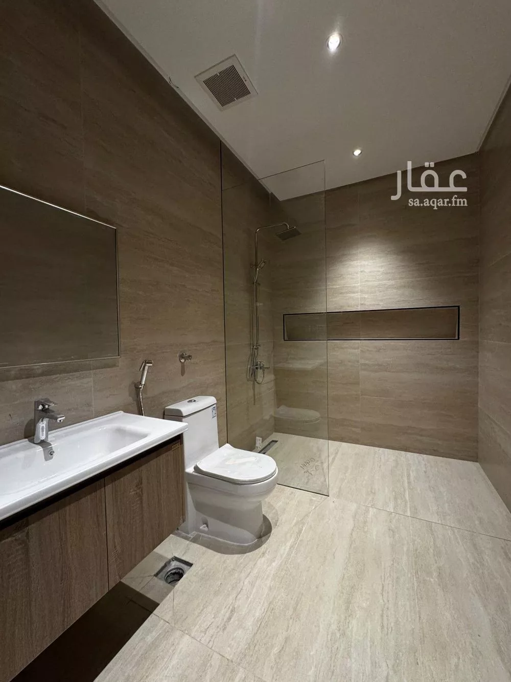 5 bedroom apartment in Al Safa 4