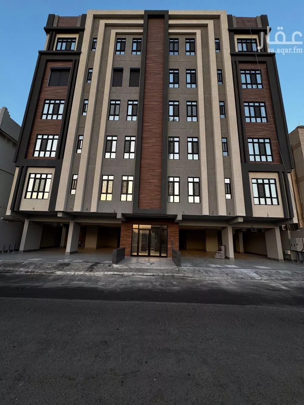 5 bedroom apartment in Al Safa 1