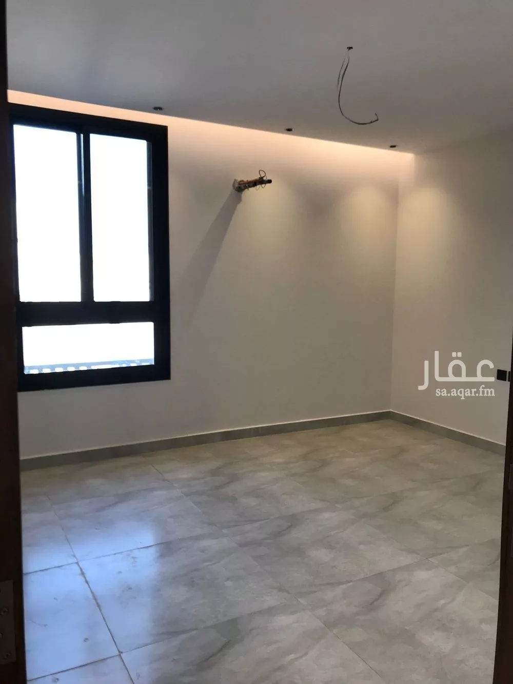 شقة 4 غرف في السلامة 5