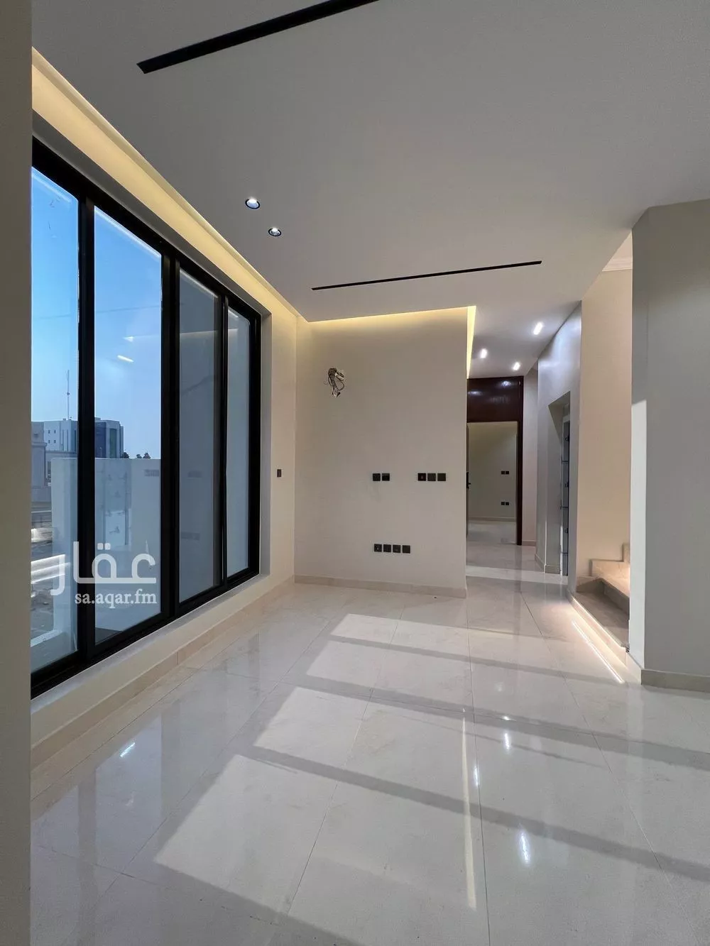 فيلا 5 غرف في الشراع 5